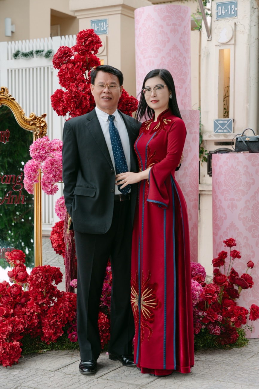 Chị gái của mẹ